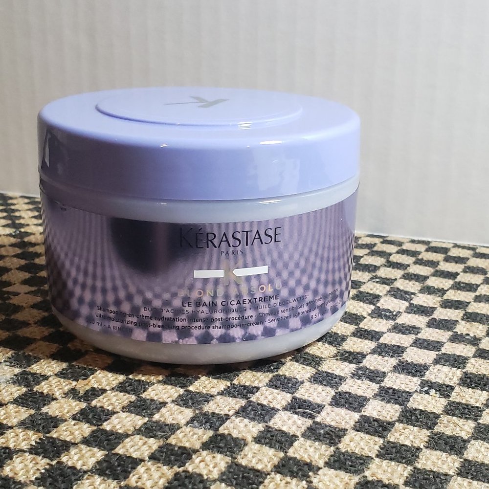 Kerastase Blond Absolu Le Bain Cicaextreme Shampoo for Blond Bleached Hair, 250m